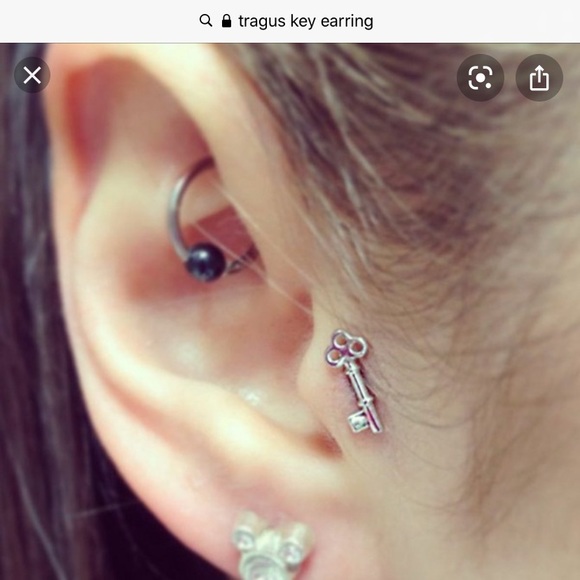 Tragus Key Earring - Picture 2 of 2